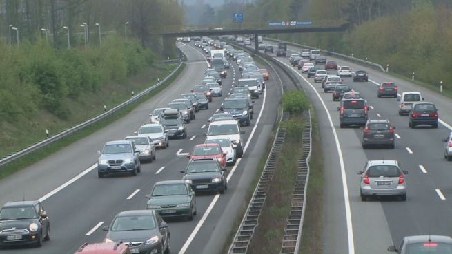 go to Dichter Osterreiseverkehr: Lange Wartezeiten auf der A1